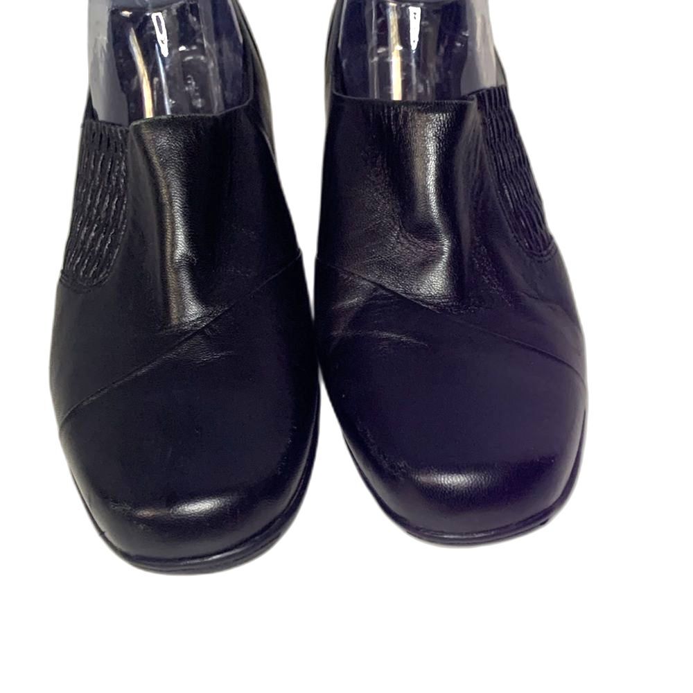 Clarks Artisan Women's Black Leather Smocked Slip-On Shootie Shoe Size 12M - Picture 5 of 14